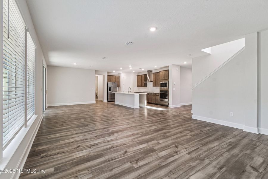 Spacious, unfurnished interior of a new home in Tributary 70', Yulee (Image 24).