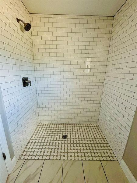 Close-up of interior finishes inside a home in , Fort Meade (Image 10).