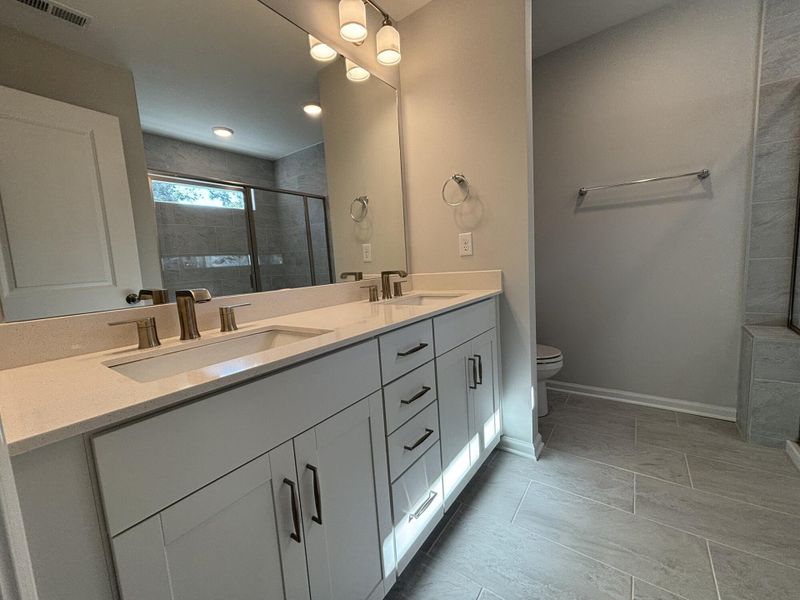 Furnished interior view inside a new home in Riverbrooke Townhomes, Simpsonville (Image 9).