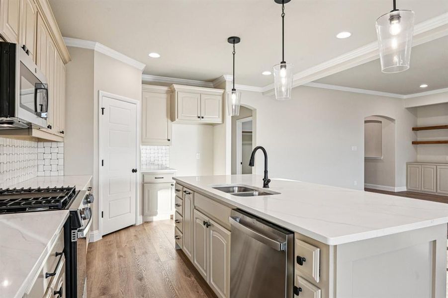 Furnished interior view inside a new home in , Alvarado (Image 8).
