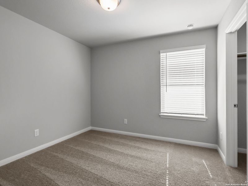 Spacious, unfurnished interior of a new home in Cedar Heights, San Antonio (Image 25).