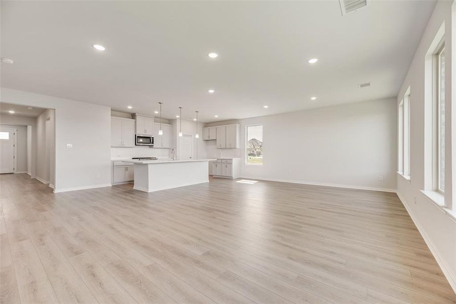 Spacious, unfurnished interior of a new home in Spiritas Ranch, Little Elm (Image 15). Spacious, unfurnished interior of a new home in Spiritas Ranch, Little Elm (Image 15).