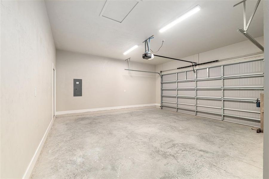Spacious, unfurnished interior of a new home in Fairway Pointe at West End, Newberry (Image 39). Spacious, unfurnished interior of a new home in Fairway Pointe at West End, Newberry (Image 39).