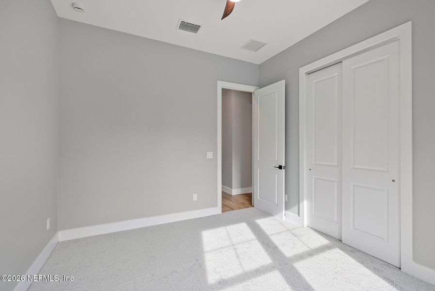 Spacious, unfurnished interior of a new home in , Jacksonville (Image 28).
