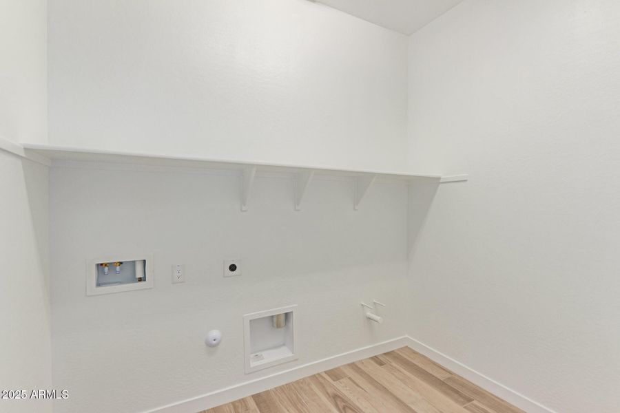 28 - Saddle 28 - Saddle