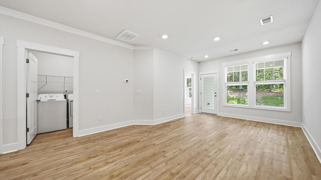 First-rate family room with thoughtful layout and superior connection to kitchen and dining spaces First-rate family room with thoughtful layout and superior connection to kitchen and dining spaces