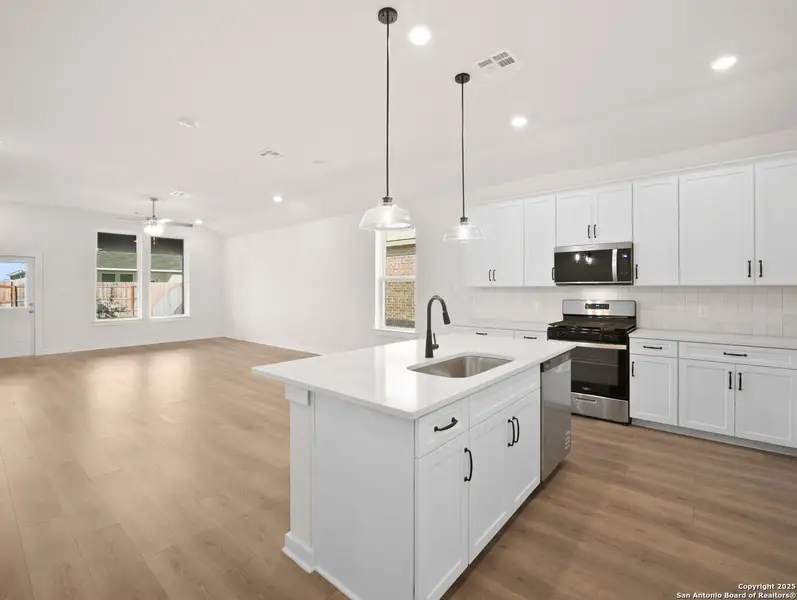 Furnished interior view inside a new home in Veranda: Premier, San Antonio (Image 6).