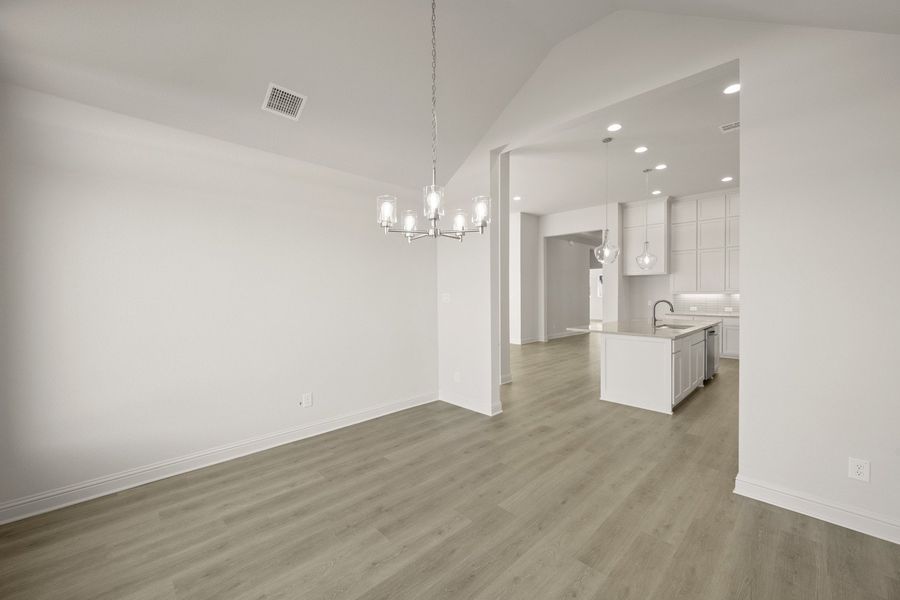 Spacious, unfurnished interior of a new home in BridgeWater - Phase 1, Midlothian (Image 25).