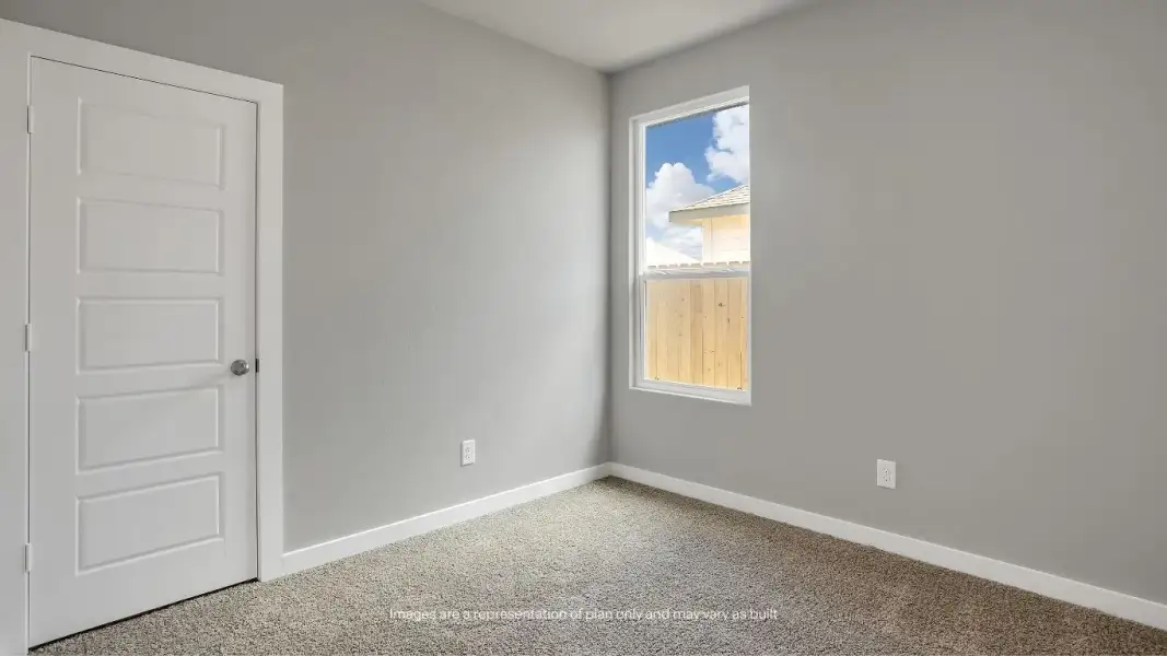 Representative unfurnished interior of a home built from the Ashli by D.R. Horton in Homestead at Parks Bell Ranch, Odessa (Image 21).