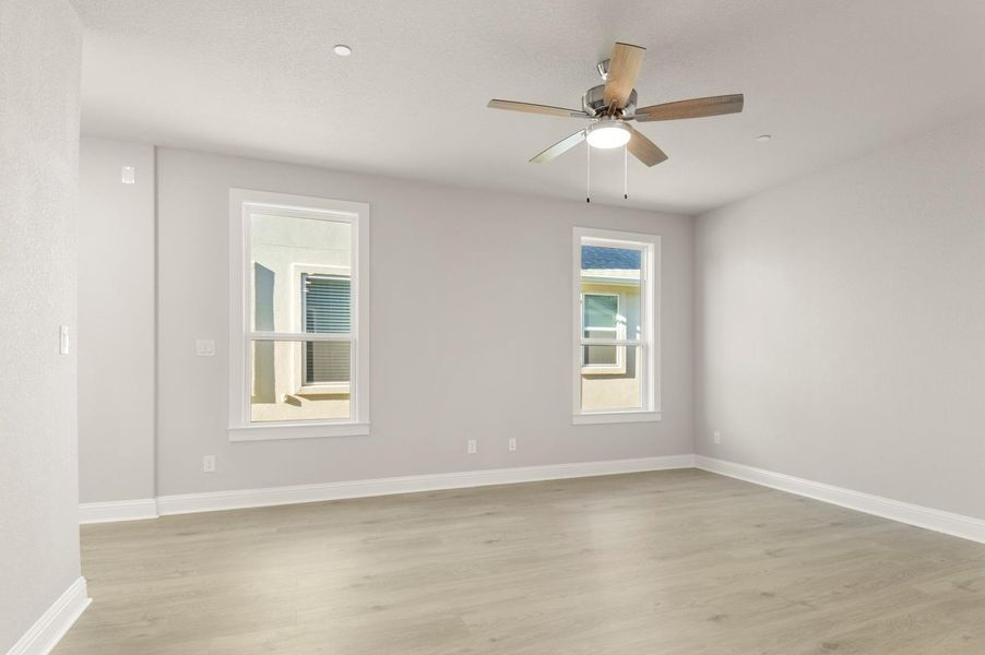 Spacious, unfurnished interior of a new home in Clear Creek, Round Rock (Image 19).