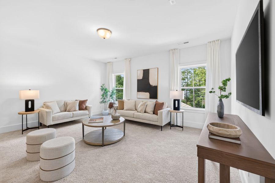 Furnished interior view inside a new home in Edgewater - Harbor Pointe, Lancaster (Image 25).