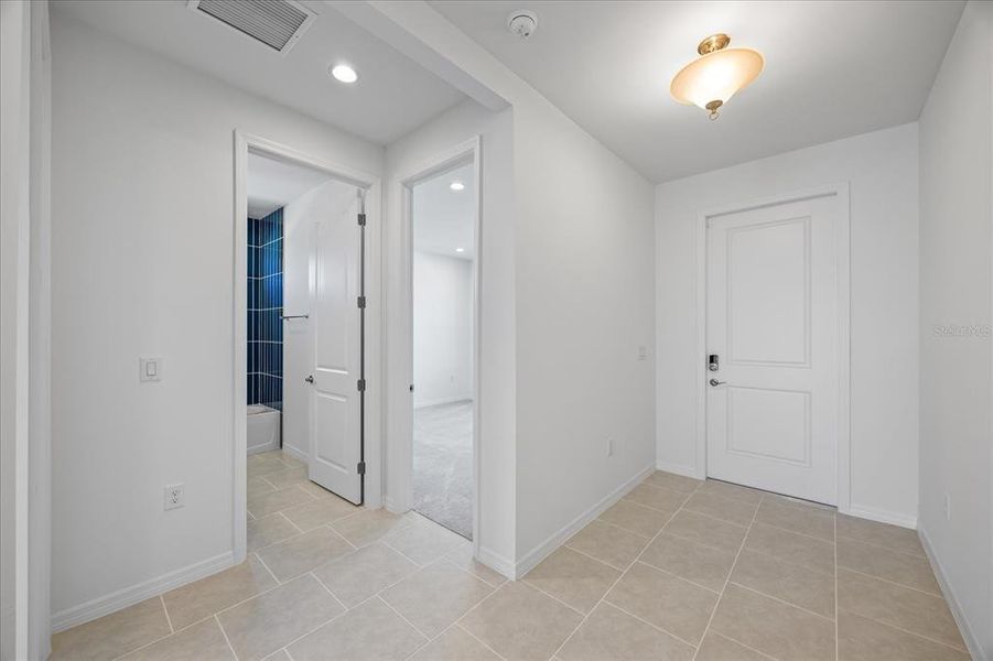Spacious, unfurnished interior of a new home in , Punta Gorda (Image 23).