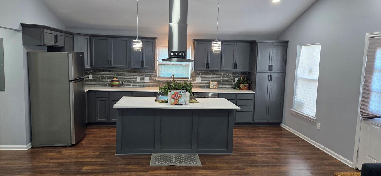Furnished interior view inside a new home in , Navasota (Image 4).