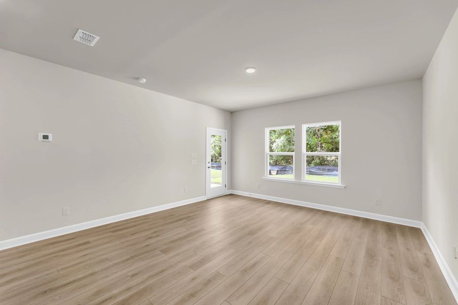 Spacious, unfurnished interior of a new home in Tea Farm, Ravenel (Image 11). Spacious, unfurnished interior of a new home in Tea Farm, Ravenel (Image 11).