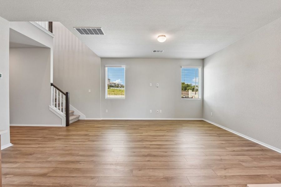 Spacious, unfurnished interior of a new home in Edgebrooke, Pflugerville (Image 16).