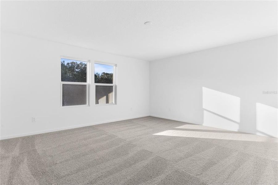 Spacious, unfurnished interior of a new home in Seasons at Aurora Oaks, Ocala (Image 16).