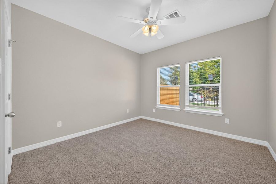 Spacious, unfurnished interior of a new home in , Houston (Image 23).