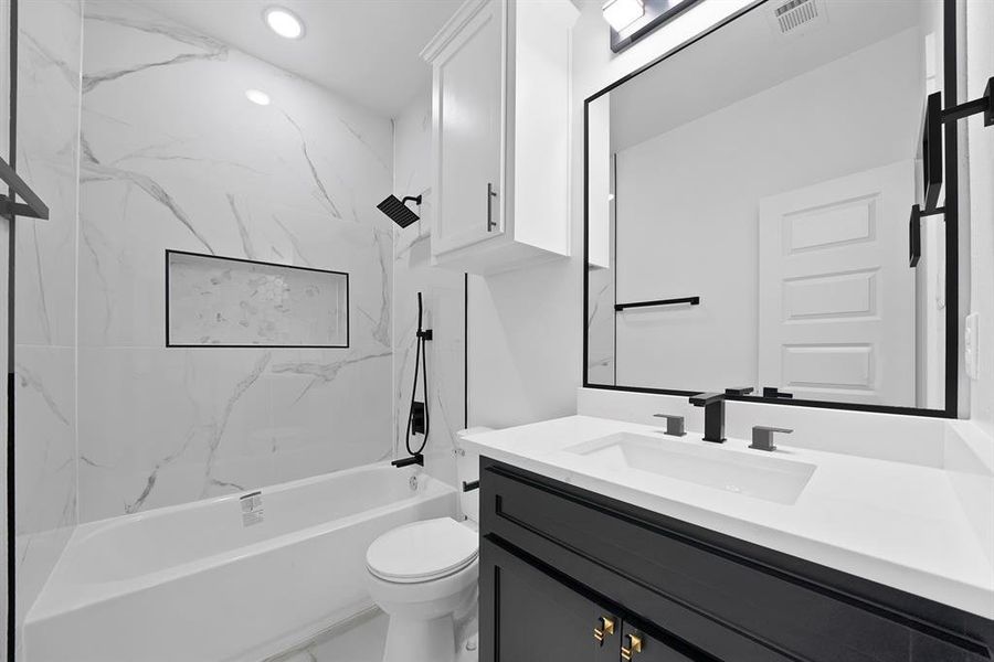 Furnished interior view inside a new home in , Fort Worth (Image 27). Furnished interior view inside a new home in , Fort Worth (Image 27).