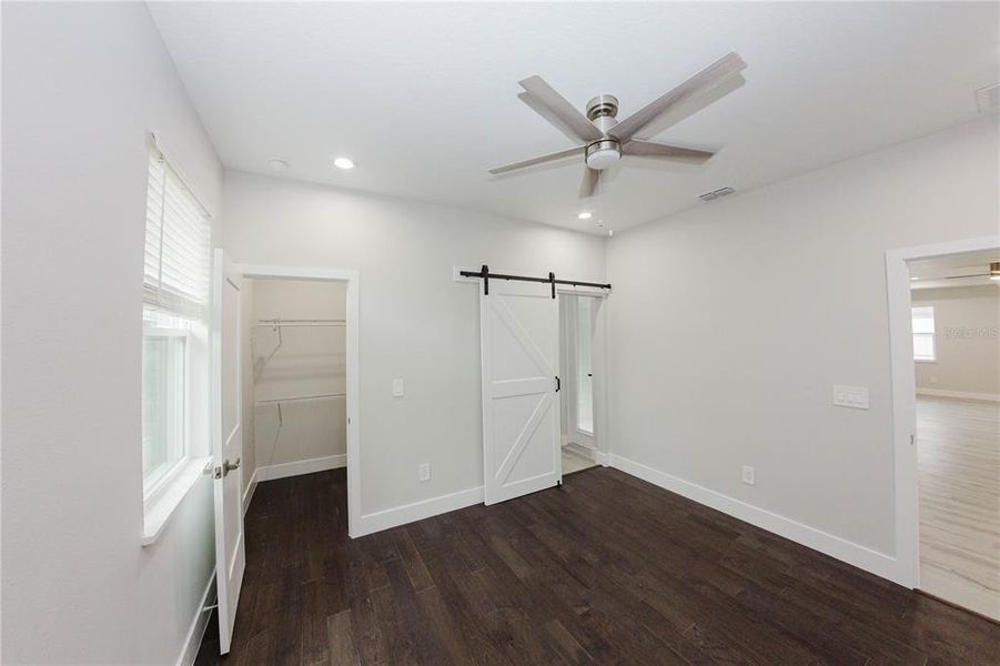 Spacious, unfurnished interior of a new home in , Eustis (Image 42).