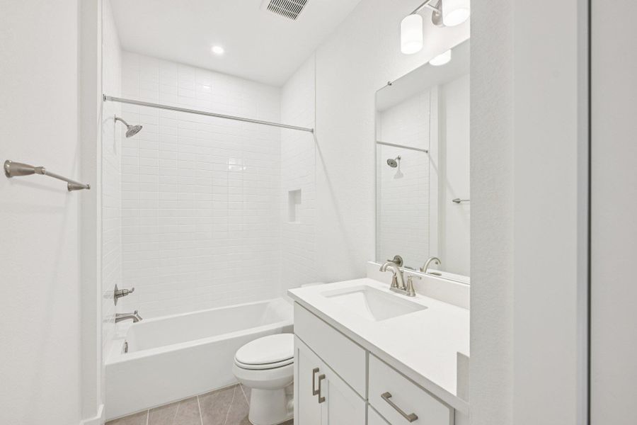 Furnished interior view inside a new home in Persimmon, Buda (Image 10).