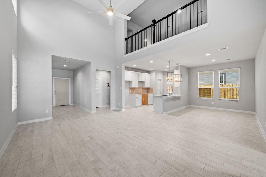 Spacious, unfurnished interior of a new home in Grand Oaks Village, Houston (Image 17).
