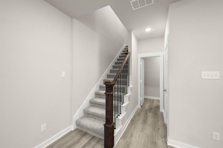 226 Wagon Spoke- Stairs-1