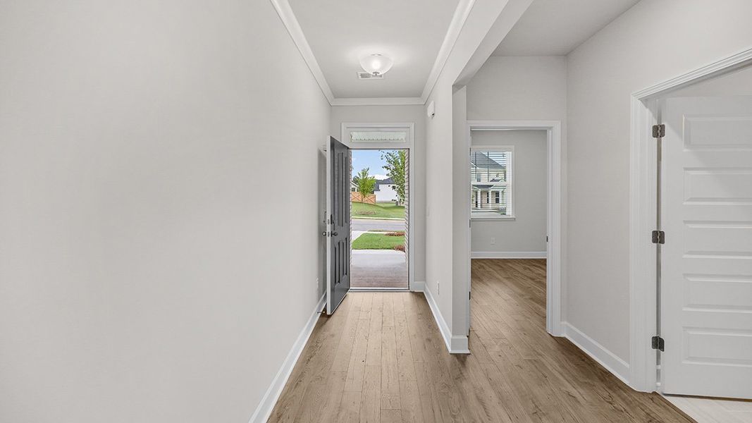 Spacious, unfurnished interior of a new home in Kingston Ranch at Lake Oconee, Buckhead (Image 11). Spacious, unfurnished interior of a new home in Kingston Ranch at Lake Oconee, Buckhead (Image 11).