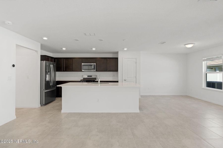 Image 14 of a home in Wells Landing.