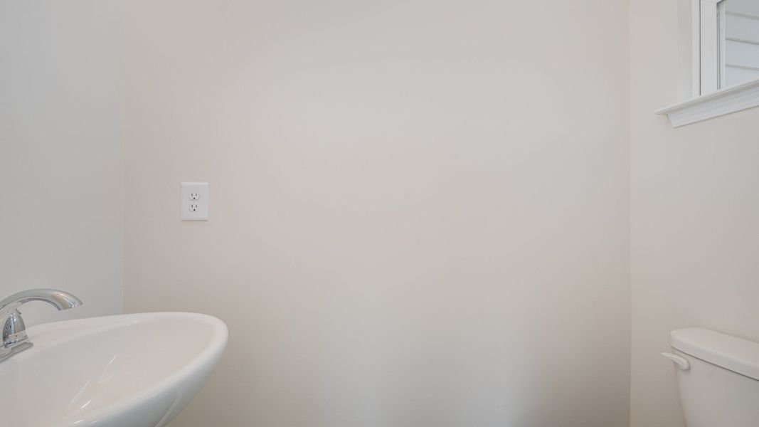 Spacious, unfurnished interior of a new home in Indigo Preserve, Leland (Image 28).