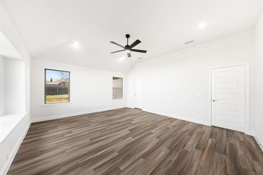 Spacious, unfurnished interior of a new home in , Venus (Image 24). Spacious, unfurnished interior of a new home in , Venus (Image 24).