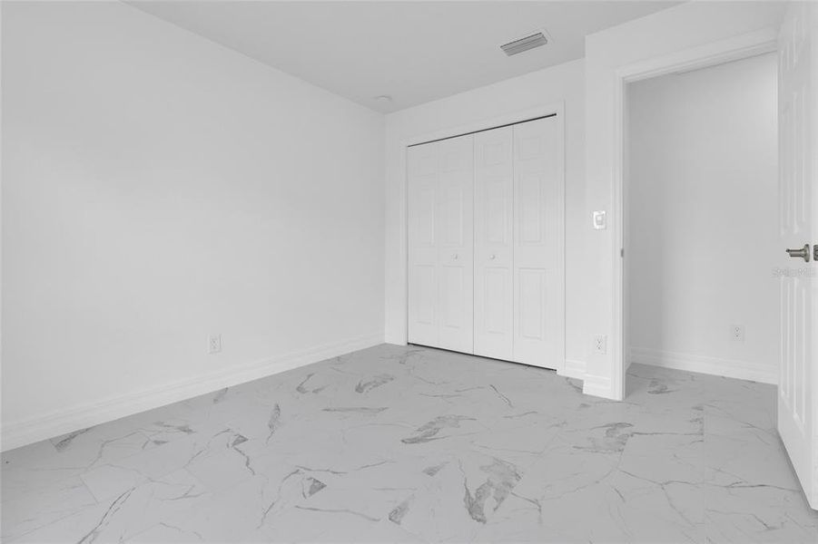Spacious, unfurnished interior of a new home in , Cape Coral (Image 31).