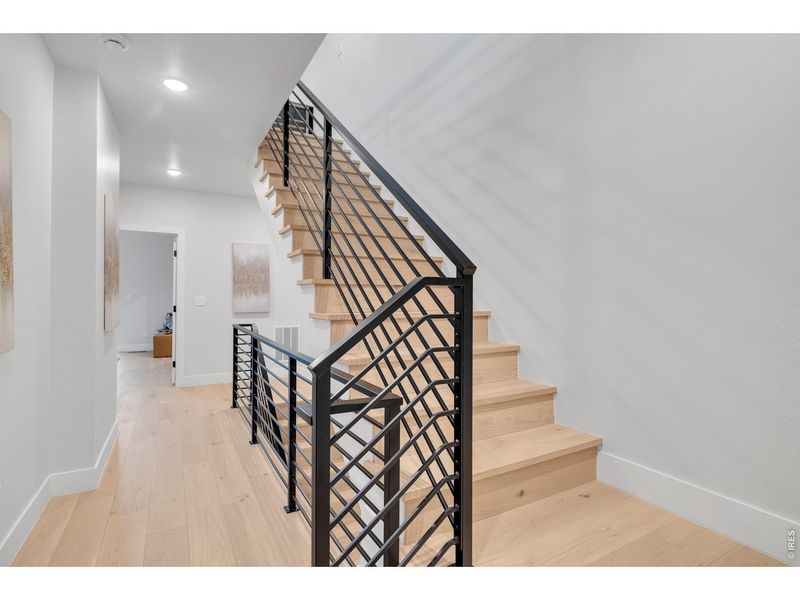 Spacious, unfurnished interior of a new home in , Denver (Image 21).