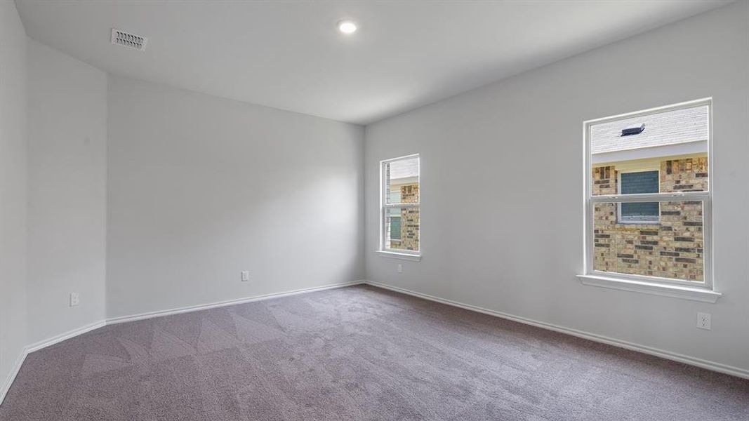Spacious, unfurnished interior of a new home in Springhill South, Boyd (Image 16).
