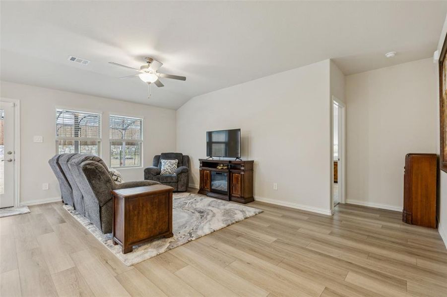 Furnished interior view inside a new home in Westmoor, Sherman (Image 32).