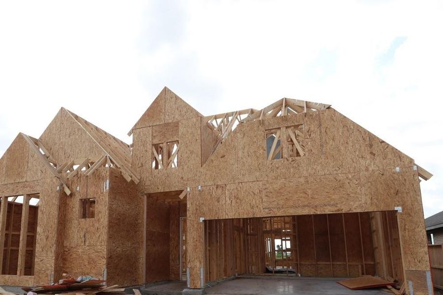 Let us show you how our advanced framing techniques have stood the test of time and allow more insulation for a quieter and more energy efficient home. Let us show you how our advanced framing techniques have stood the test of time and allow more insulation for a quieter and more energy efficient home.