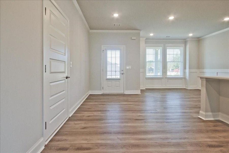 Spacious, unfurnished interior of a new home in Cooper's Walk, Loganville (Image 11).