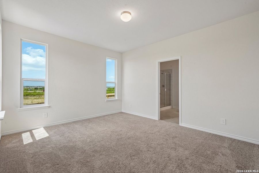 Spacious, unfurnished interior of a new home in Punta Verde, Converse (Image 23).