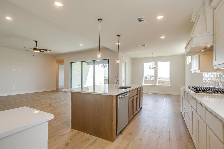 Furnished interior view inside a new home in Sweetgrass, Haslet (Image 6).