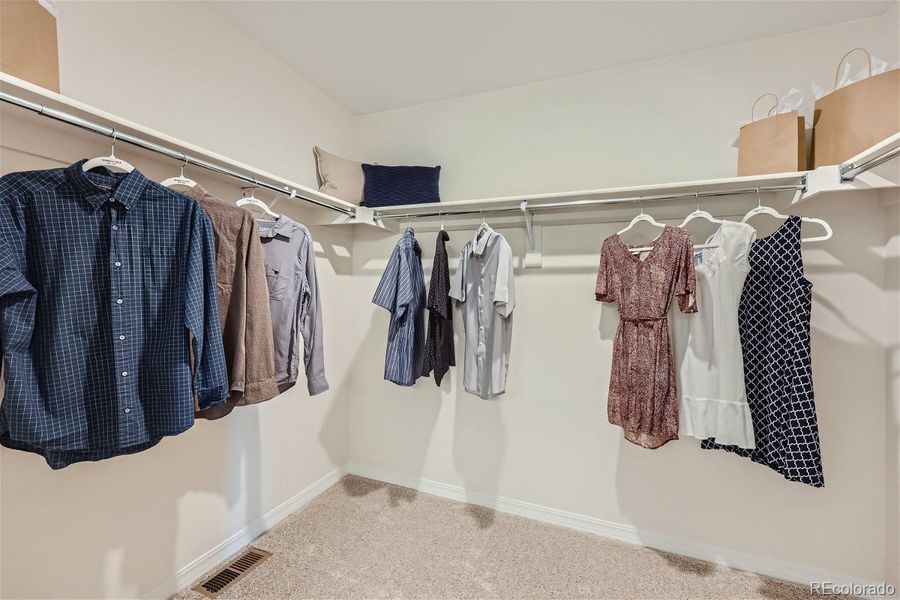 Walk-in Closet