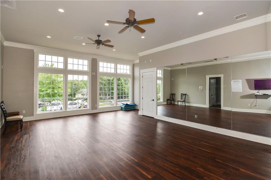 Spacious, unfurnished interior of a new home in Reunion, Flowery Branch (Image 4). Spacious, unfurnished interior of a new home in Reunion, Flowery Branch (Image 4).
