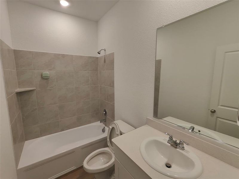 2nd Bathroom
