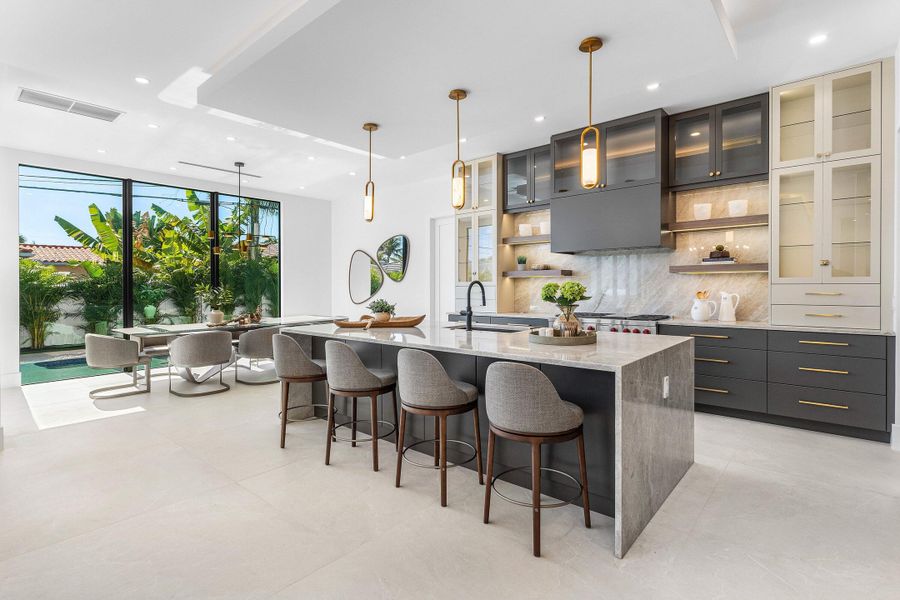 012-368ChurchillRoad-WestPalmBeach-FL-33