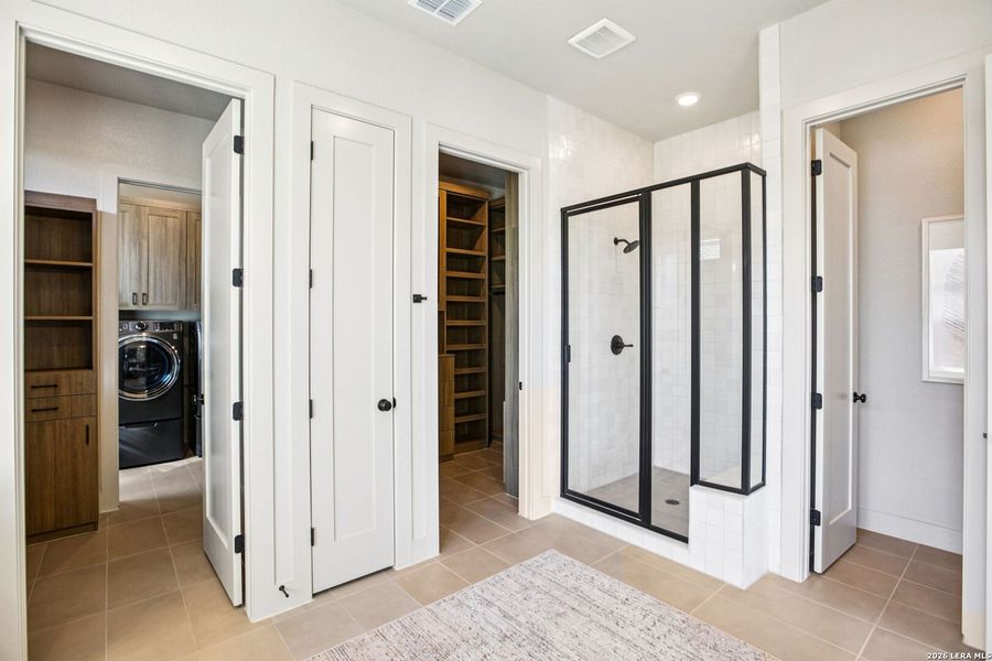 Furnished interior view inside a new home in Village at Three Oaks, Seguin (Image 11).