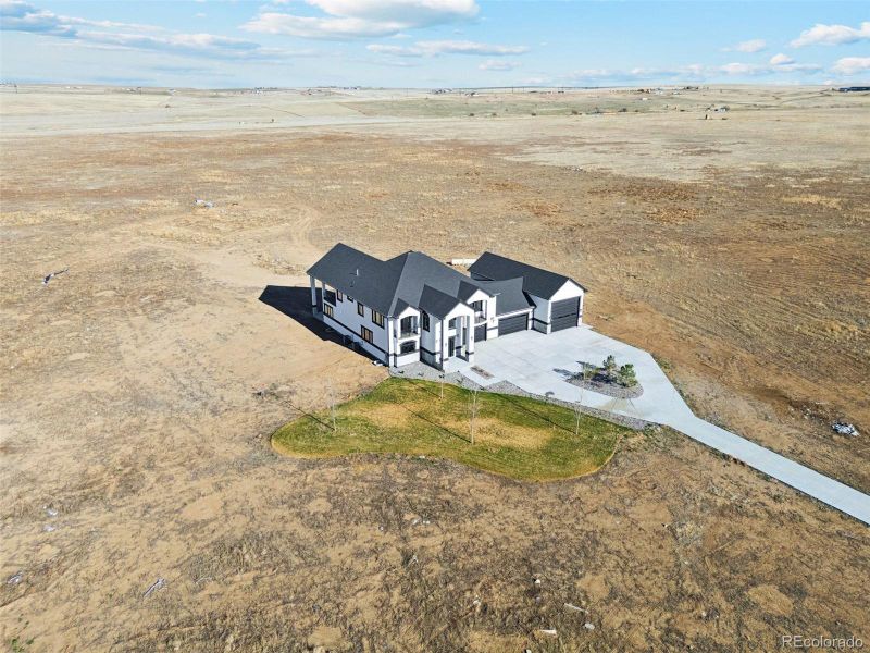 Image 48 of a home in .