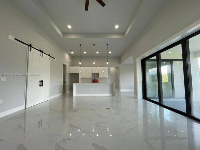 Spacious, unfurnished interior of a new home in , Cape Coral (Image 12).