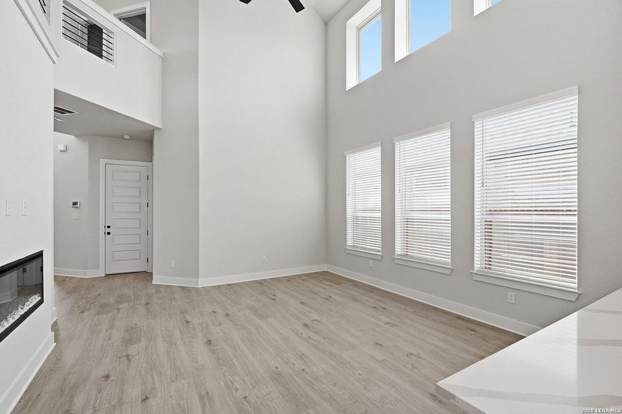 Spacious, unfurnished interior of a new home in Stillwater Ranch, San Antonio (Image 38). Spacious, unfurnished interior of a new home in Stillwater Ranch, San Antonio (Image 38).
