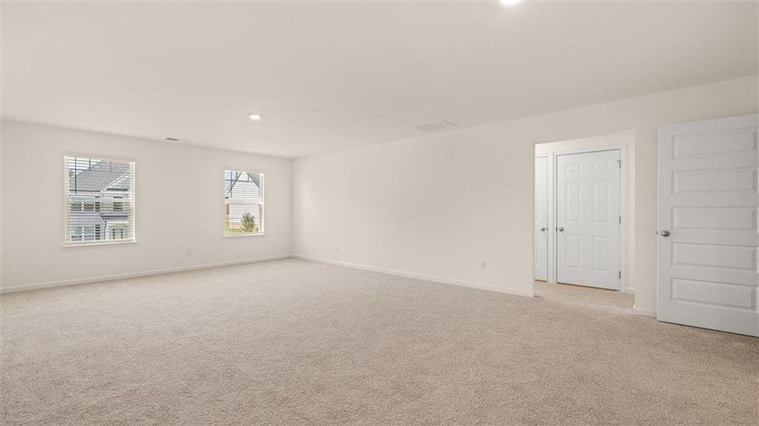 Spacious, unfurnished interior of a new home in , Loganville (Image 24).
