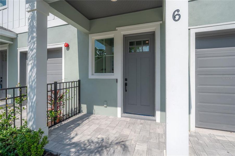 Exterior details and patio area of a home in , Tampa (Image 2).