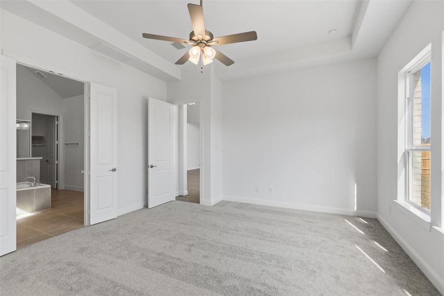 Spacious, unfurnished interior of a new home in Sundance Cove, Crosby (Image 25).