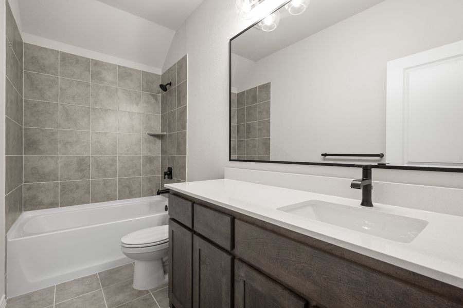 Furnished interior view inside a new home in Waterford Park, Weatherford (Image 12). Furnished interior view inside a new home in Waterford Park, Weatherford (Image 12).